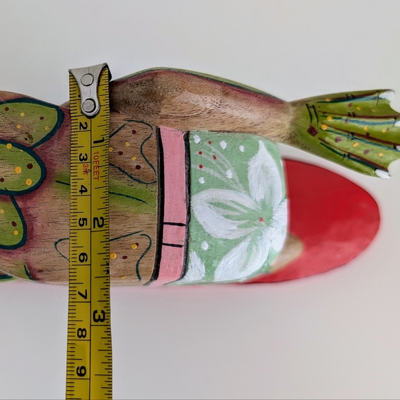 Surfer Frog Carved Wood Figurine Beach Vibes Ron Jon Surf Girl Hawaii Australia - Picture 12 of 16